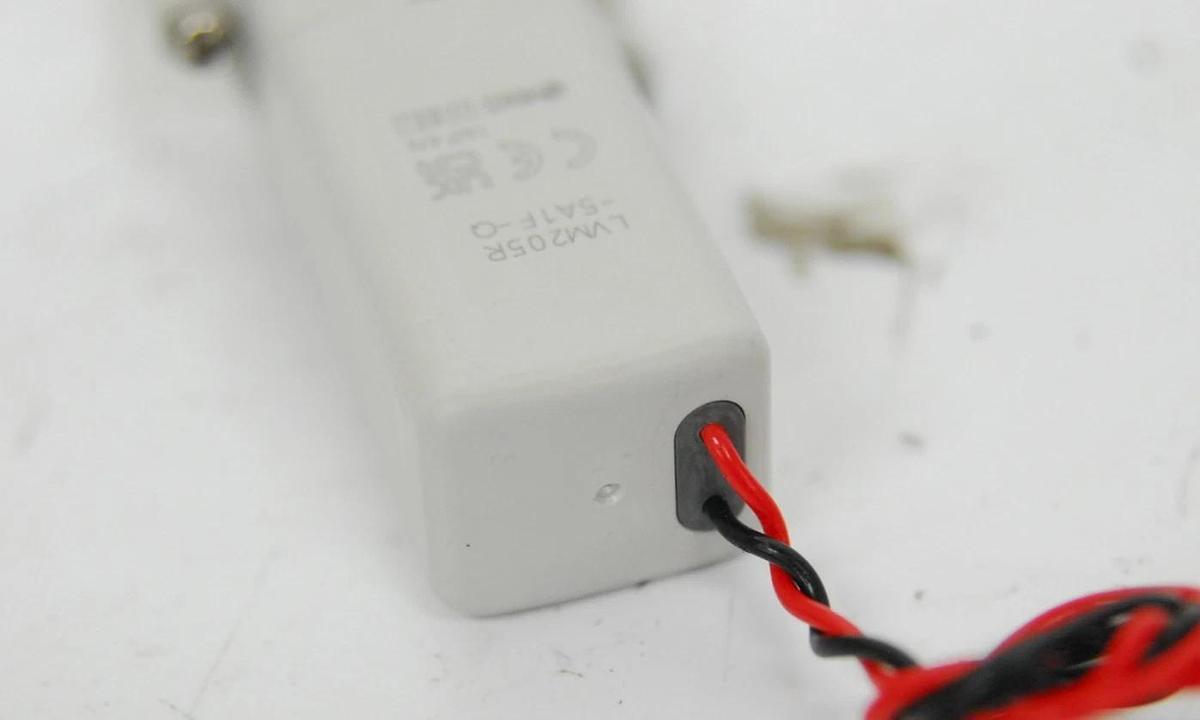 Used SMC LVM205R-5A1F-Q 3-Port Direct-Acting Base-Mounted Chemical Solenoid Valve