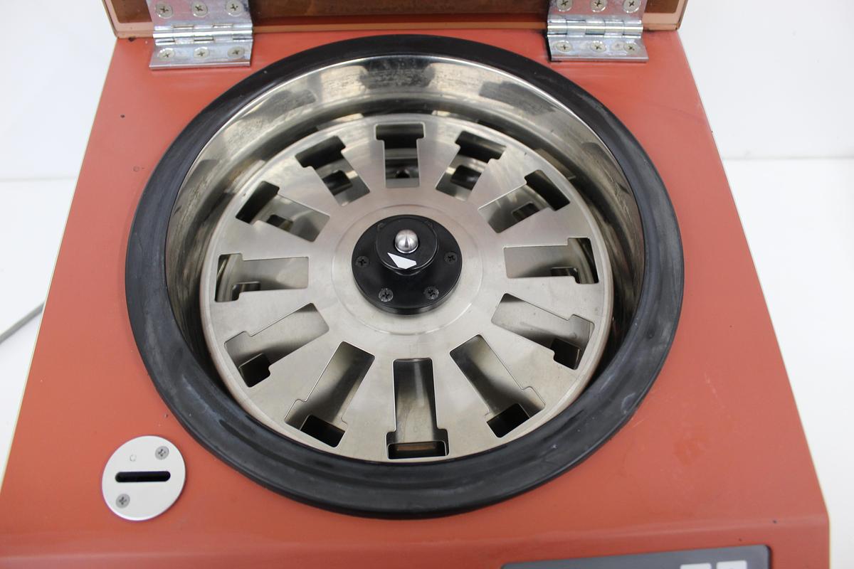Used Cyto-Tek Cytocentrifuge Model 4325 2500RPM