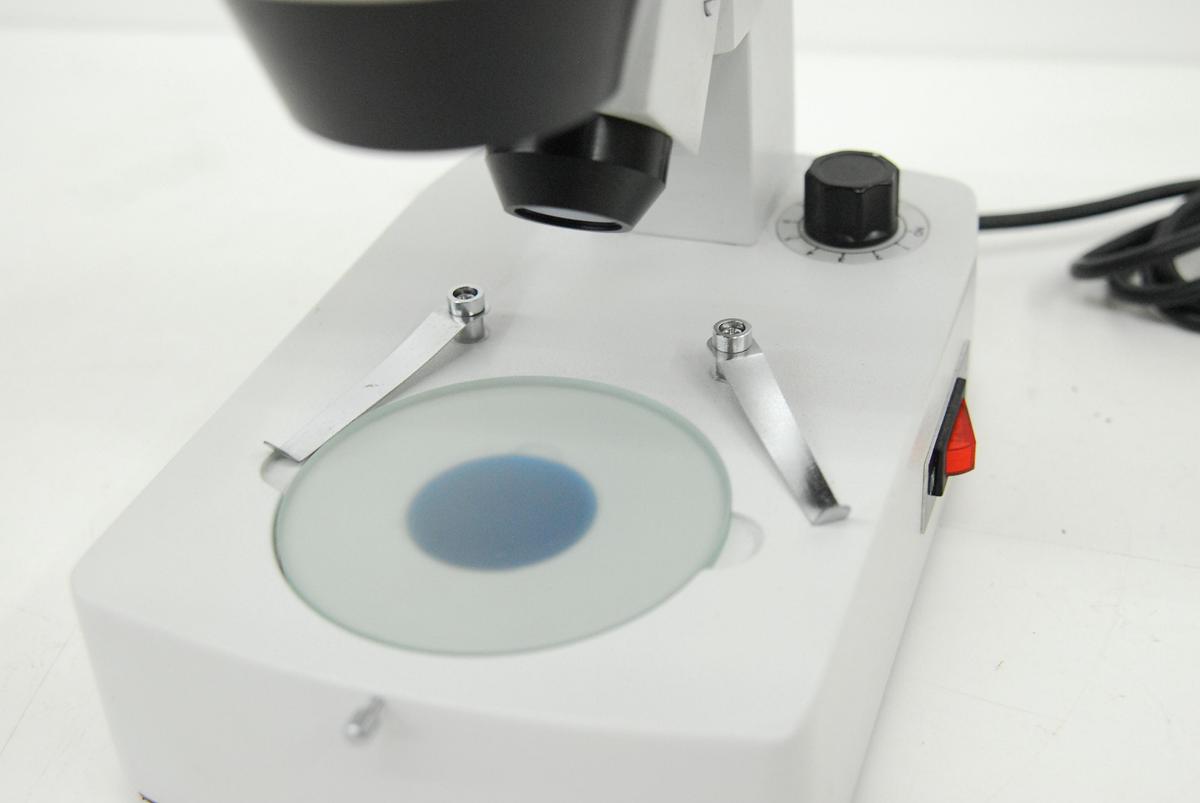 Used Stereo Microscope .7-4.5x (7-45x) Dual Illumination Base