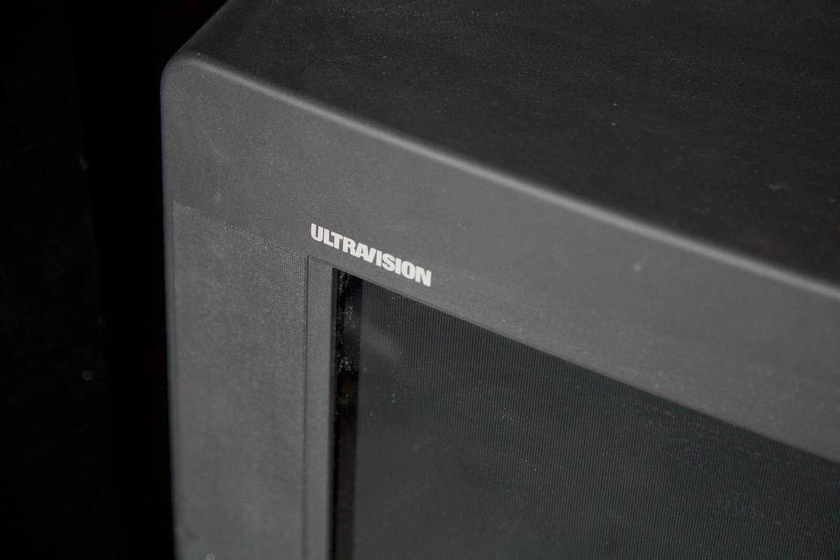 Used Hitachi 35ux70ba 35" Ultravision CRT