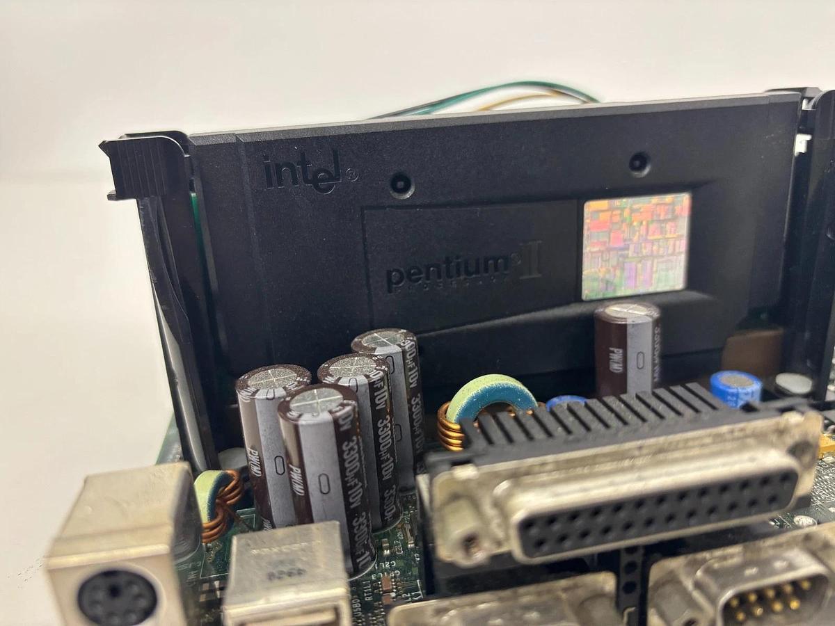 Used 754558-304 Intel ATX System Board