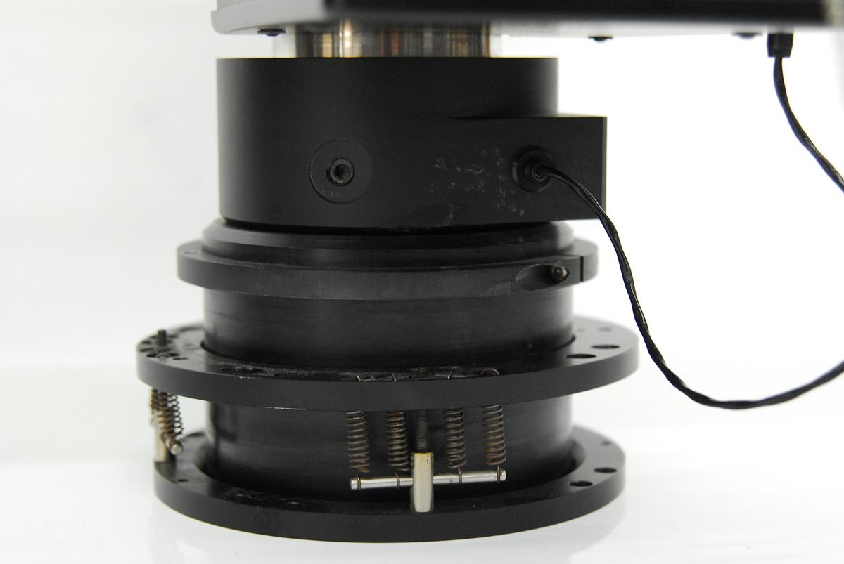Used Princeton Instruments 7509-0002 LN2 Cooled CCD Detector Head w/ Dewar Tank