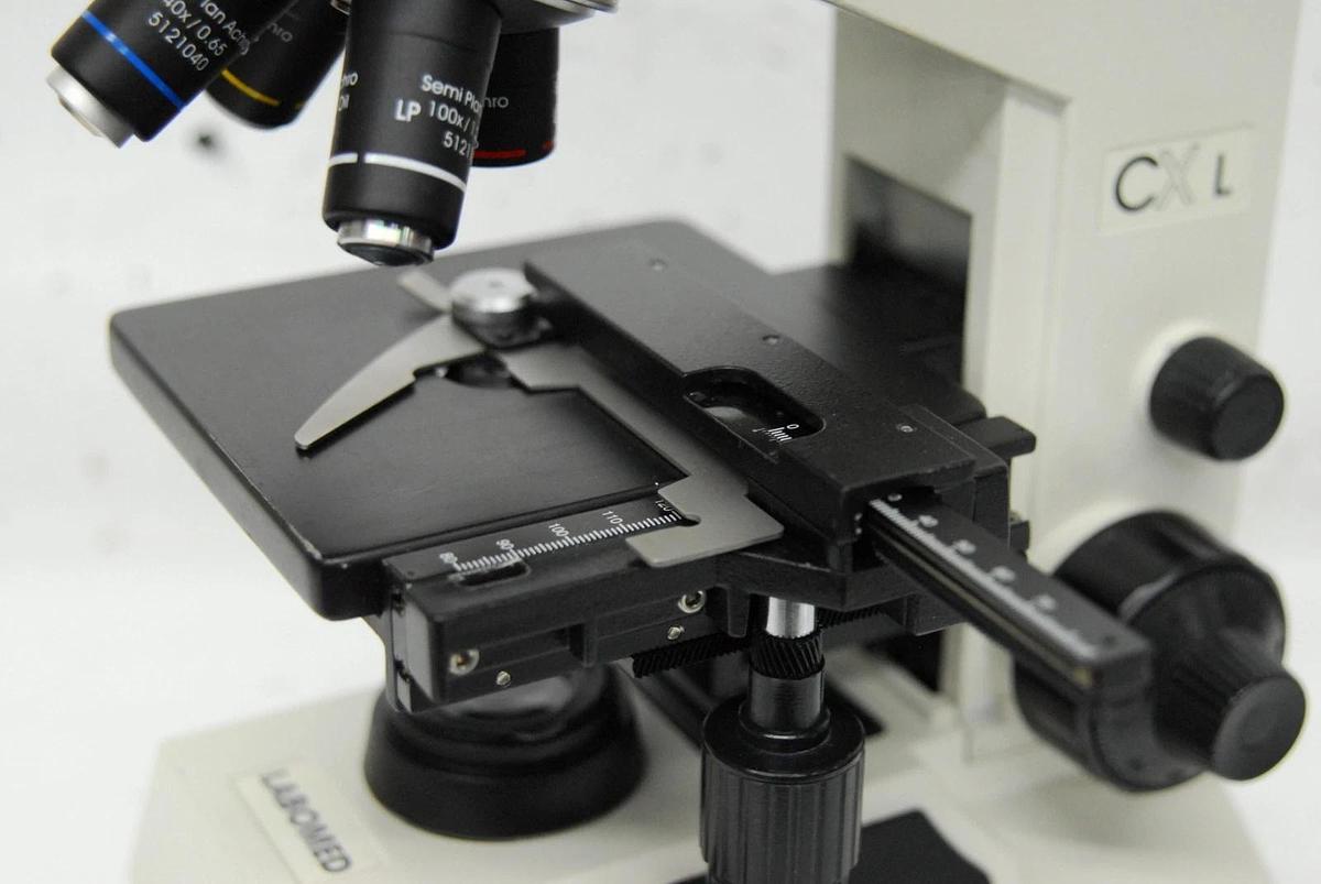 Used Labomed CX L Binocular Microscope W/ 4/10/40/100x Semi Plan Achro Objectives