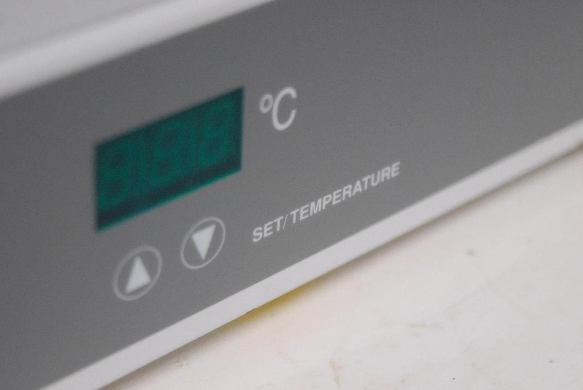 Used VWR Shel Labs Sheldon Manufacturing 14-5794 Heated Water Bath W/ Lid - TESTED