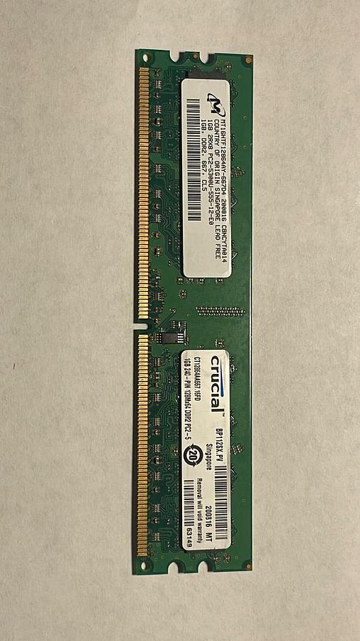 Used Curcial CT12864AA667.16FD 1GB DDR2 240-pin CL5