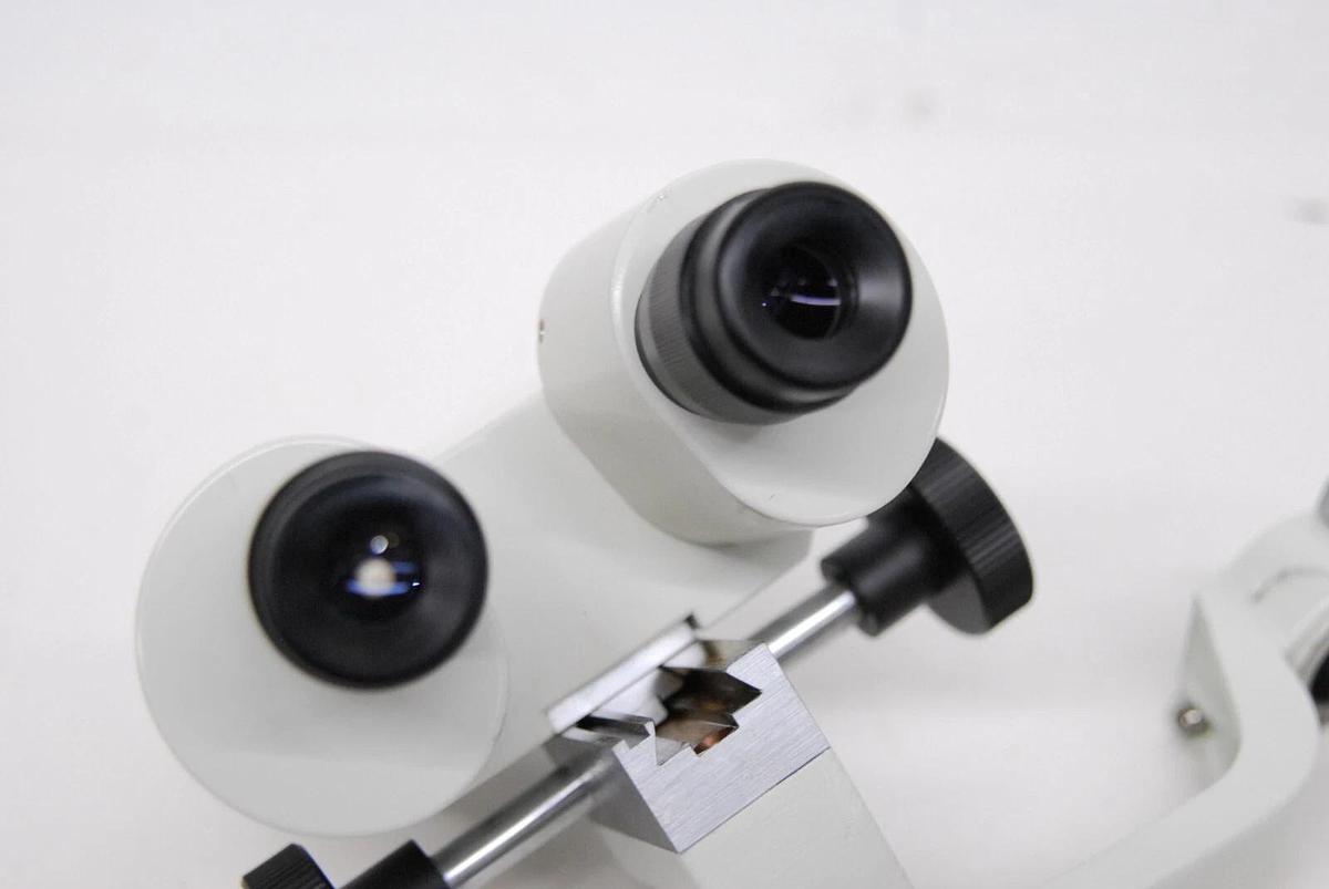 Used JEOL JEM 1230 TEM Electron Microscope Binocular Viewing Head