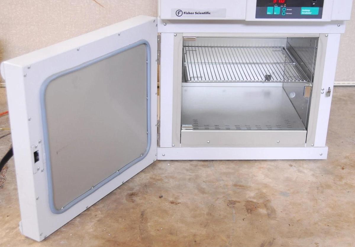 Used Fisher Scientific I600D 11-690-625D 625D Isotemp Incubator