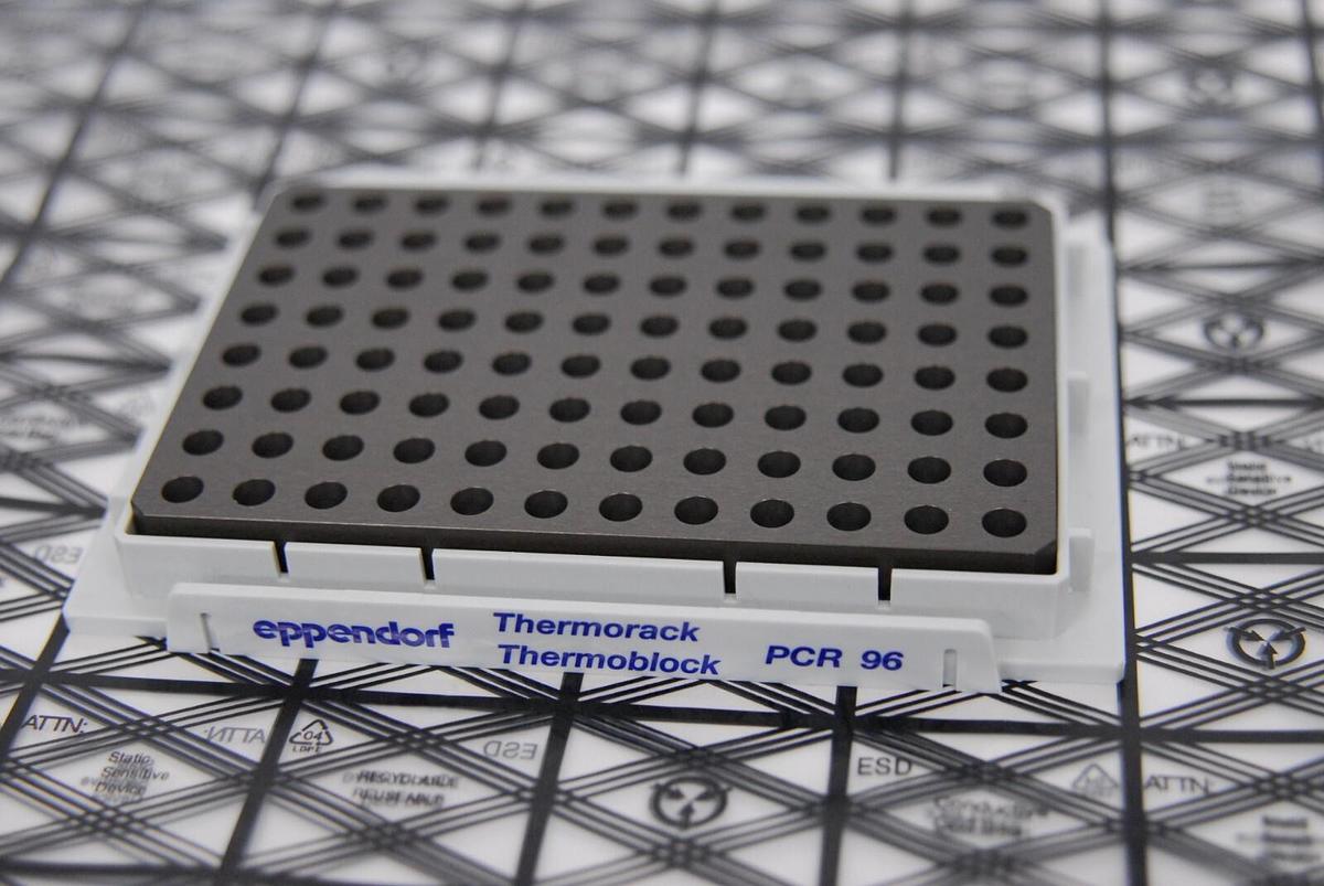 Used Eppendorf 960002083 Thermorack Thermoblock PCR 96 for PCR epMotion 5075