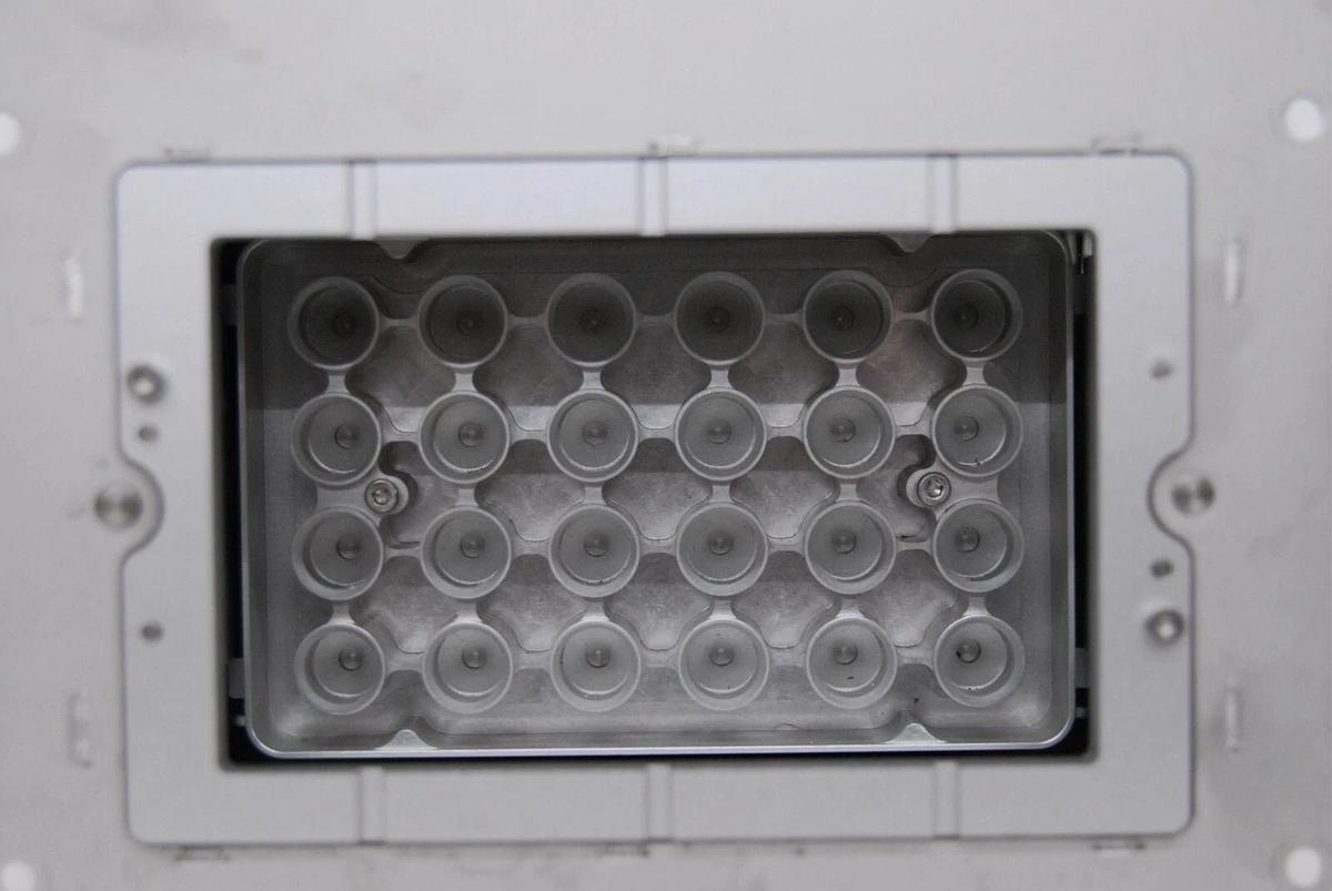 Used QIAGEN QIAsymphony SP Parts -  Heated lysis Station/Shaker Assembly