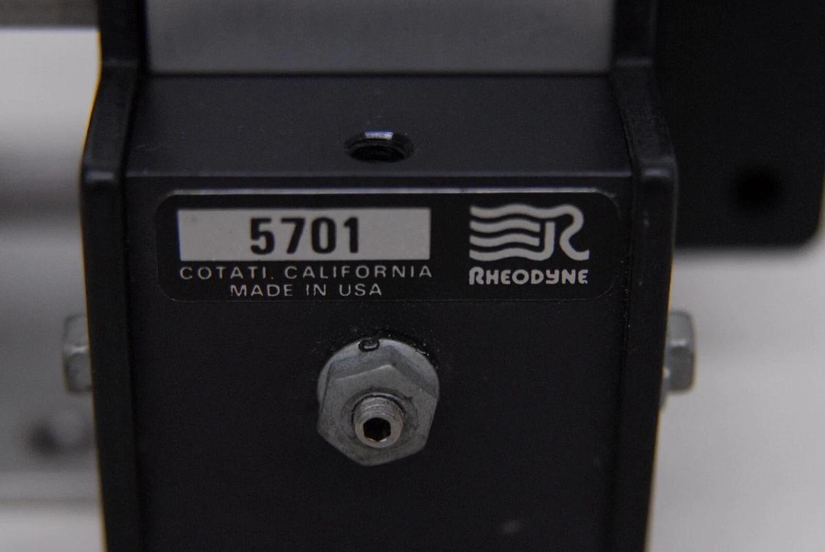 Used Rheodyne 5701 Valve Actuator W/ Rheodyne 7000 Stream Switching Valve