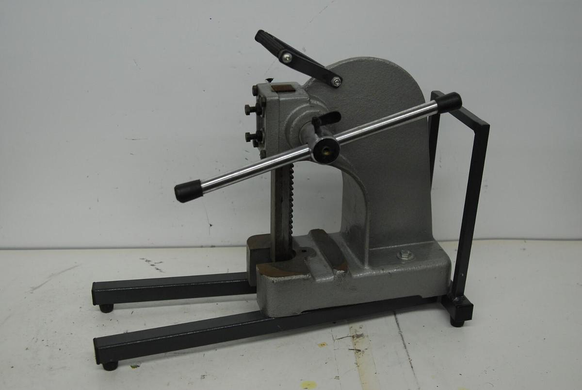 Used Lab-Volt C-36825 Flange Bolt Torquing Demonstrator Press