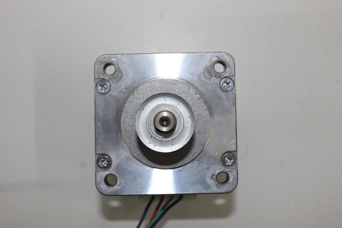 Used Vexta PK264JDA 2-Phase Stepping Motor DC 2.1V LOT OF 2
