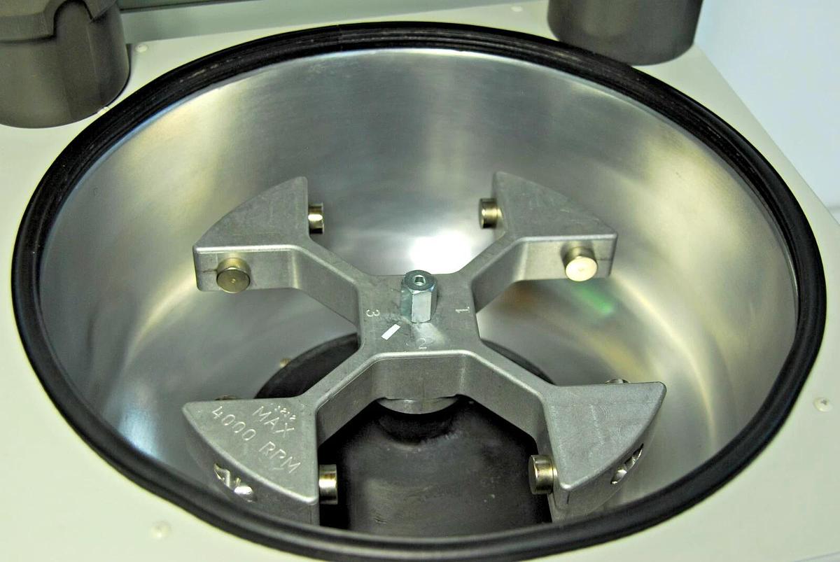 Used GFMD S2210 Silencer 2210 Centrifuge System W/ 4 Slot Rotor - Tested Working