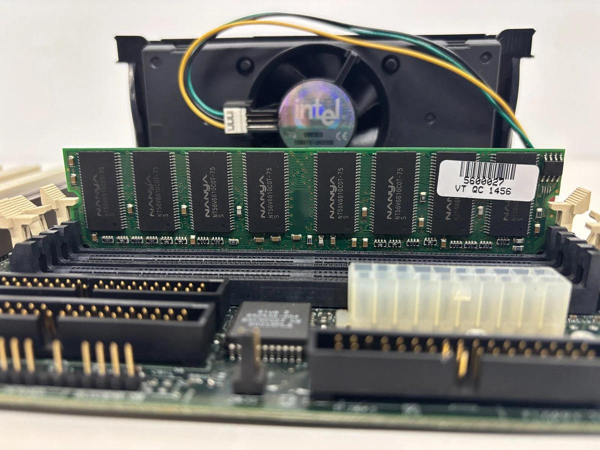 Used 754558-304 Intel ATX System Board