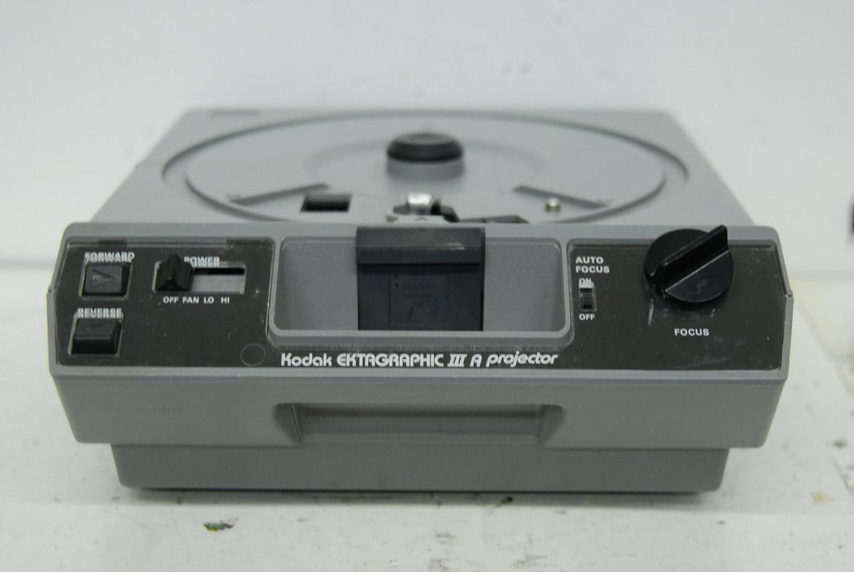 Used Kodak Ektagraphic III A Projector - TESTED READ DESCRIPTION