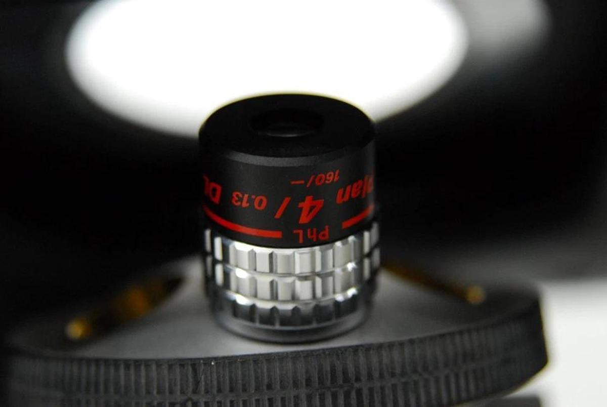 Used Nikon Diaphot Inverted Microscope W/ 4x Objective/Achr 0.15 Condenser/Eyepieces