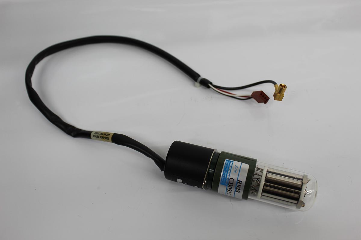 Used Hamamatsu R928 Photomultiplier Tube w/ HC123-01 HV Power Base - LOT OF 2