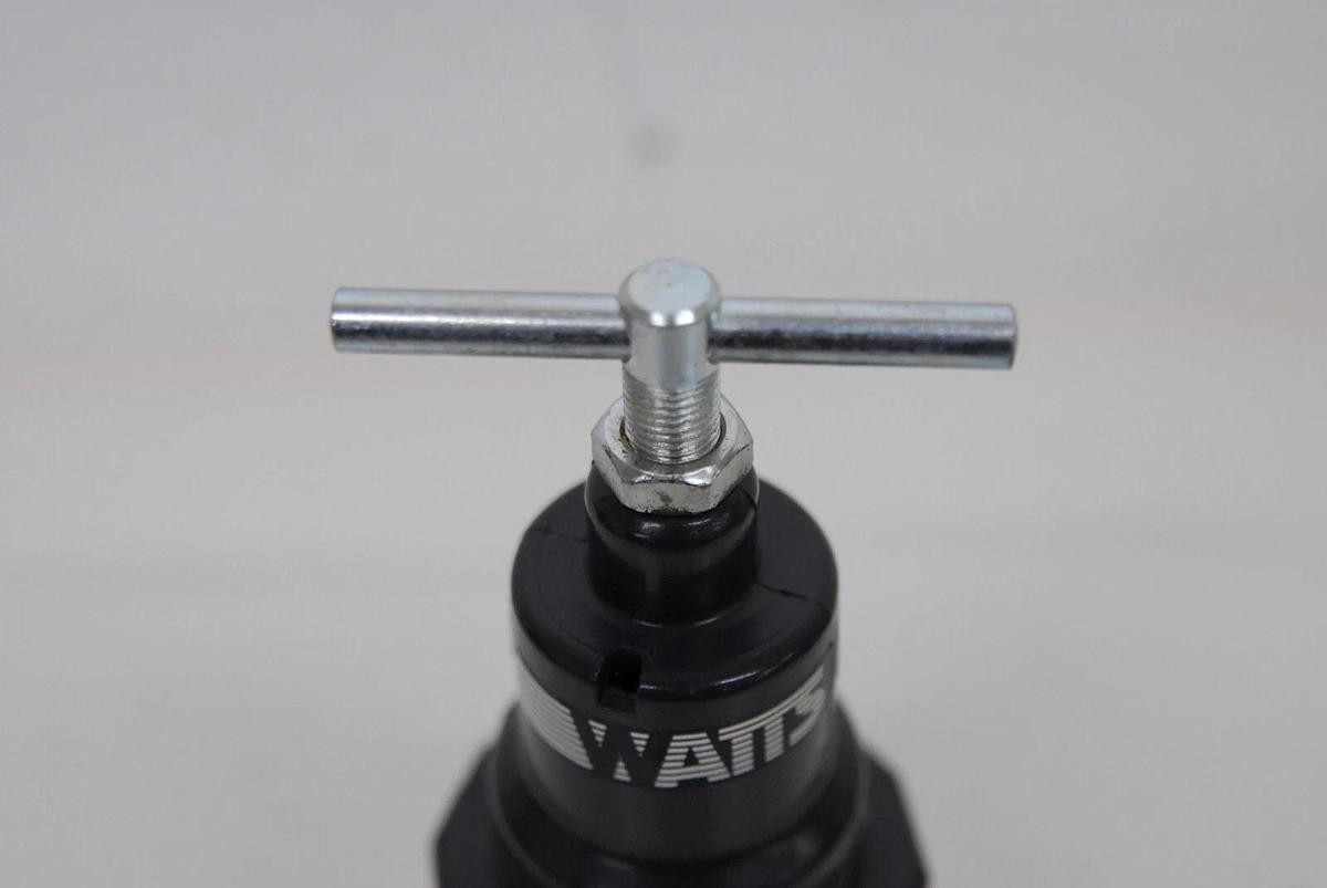 Used Watts R11-03C M3 Compact Regulator
