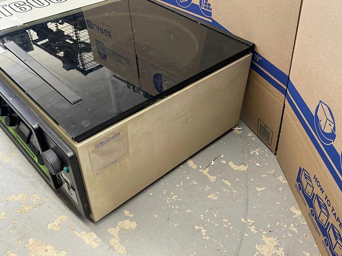 Used Sorvall Instruments RT6000 Refrigerated Centrifuge W/ Rotor, Buckets, Inserts