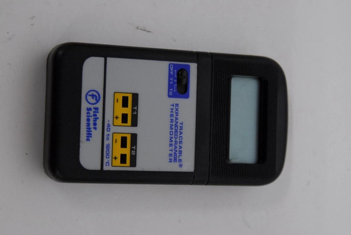 Used Fisher Scientific 15-077-11 Traceable Expanded-Range Thermometer - TESTED