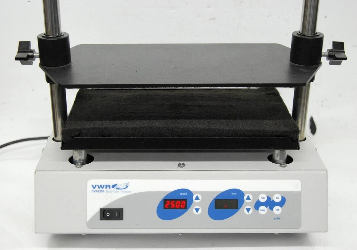 Used VWR Scientific DVX-2500 14005-826 945063 Digital Multi-Tube Vortexer