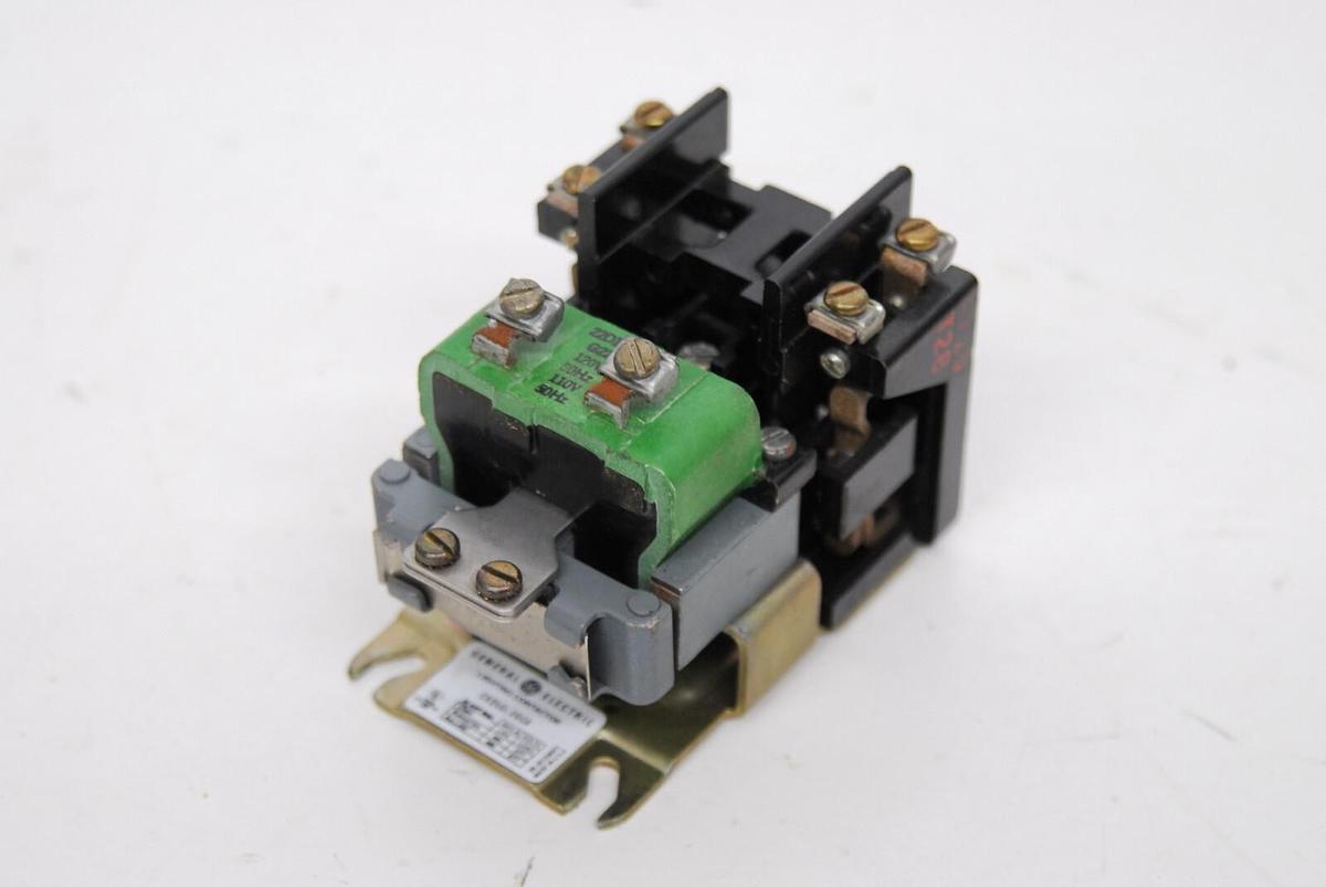 Used GE CR260L20CA Lighting Contactor - 2NO poles, 115-120V, 60HZ