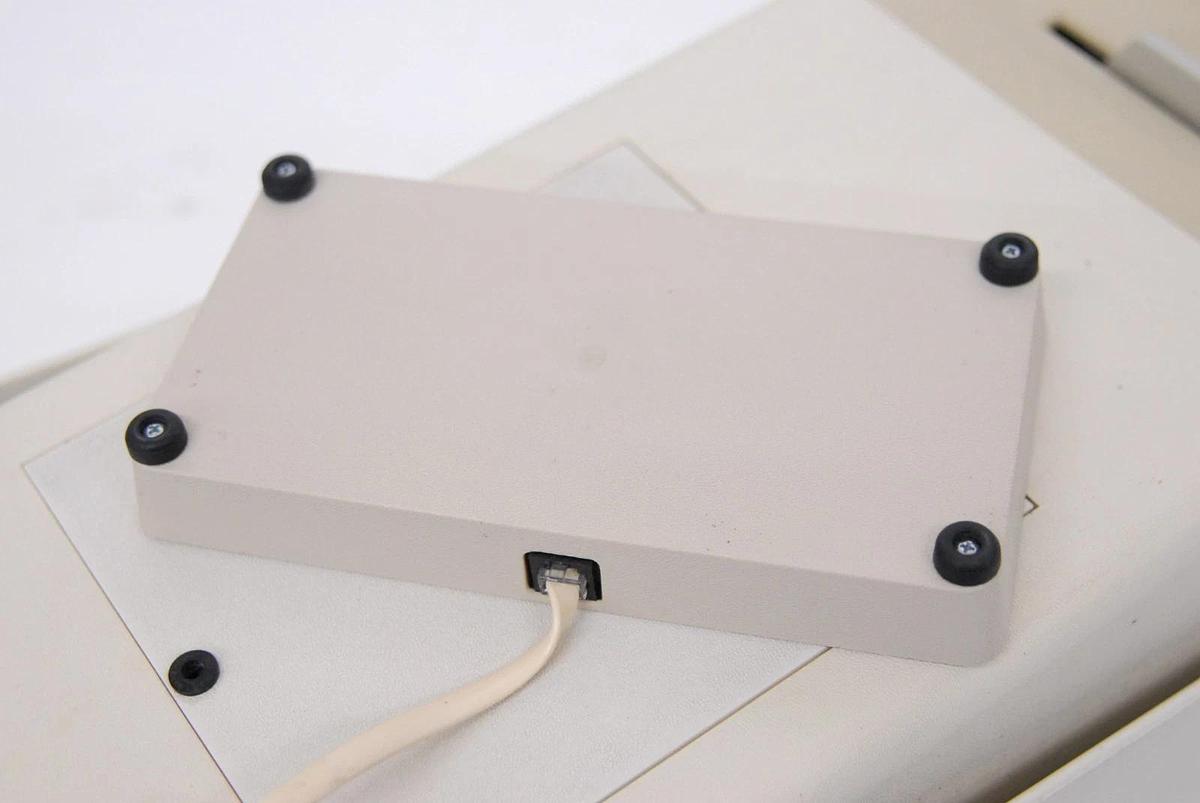 Used Titmus 2a Vision Screener W/ Controller, +1.75 TI-LP175 Lens - Tested