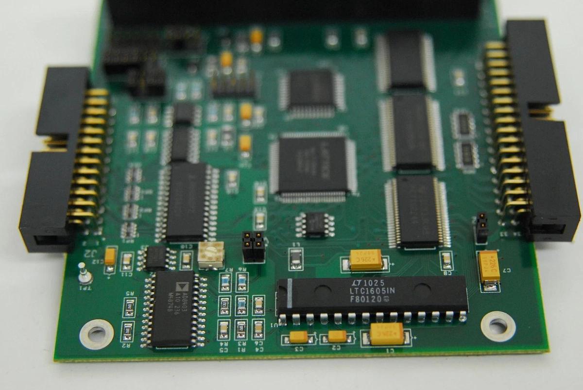 Used VersaLogic P-DAS1 VCM-DAS-1 PC/104 100kHz Analog Input/Output Digital I/O Module