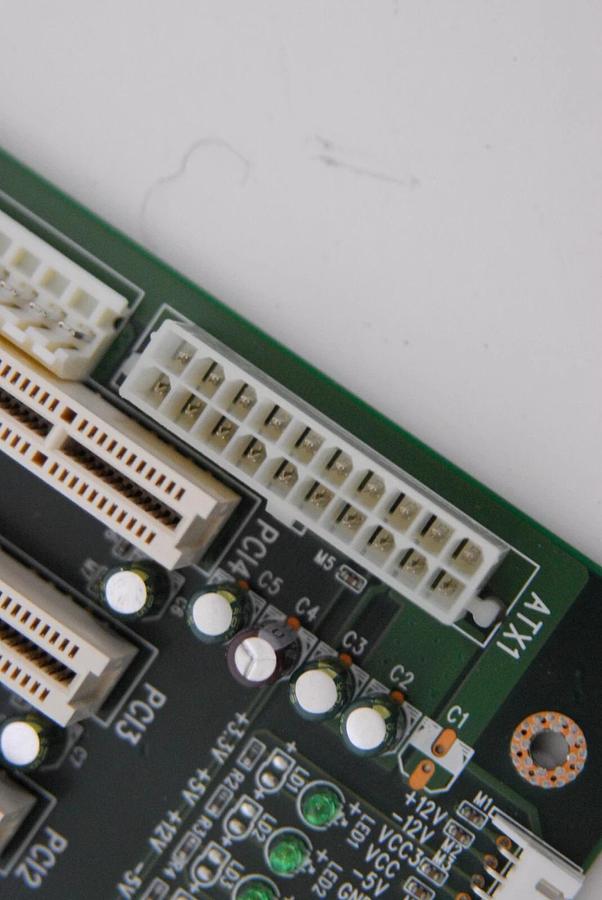 Used Advantech PCA-6105P5 Rev.B2 5-Slot Single Segment PCI Passive Backplane