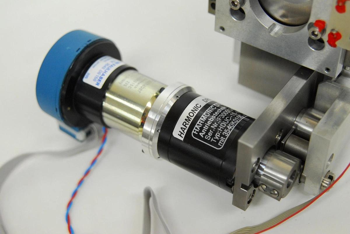 Used Zeiss Axiovert 200M - Motorized Focus Assembly