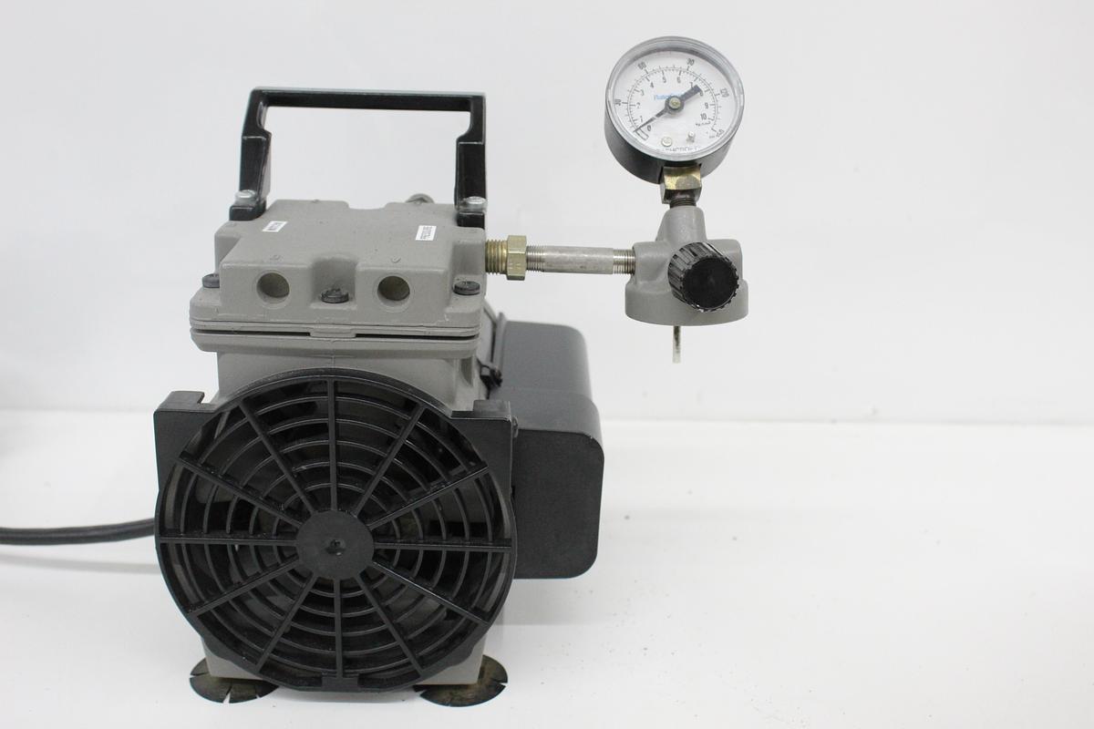 Used Welch Thomas 2545B-01 Vacuum Pump 115V 60Hz 3.6A