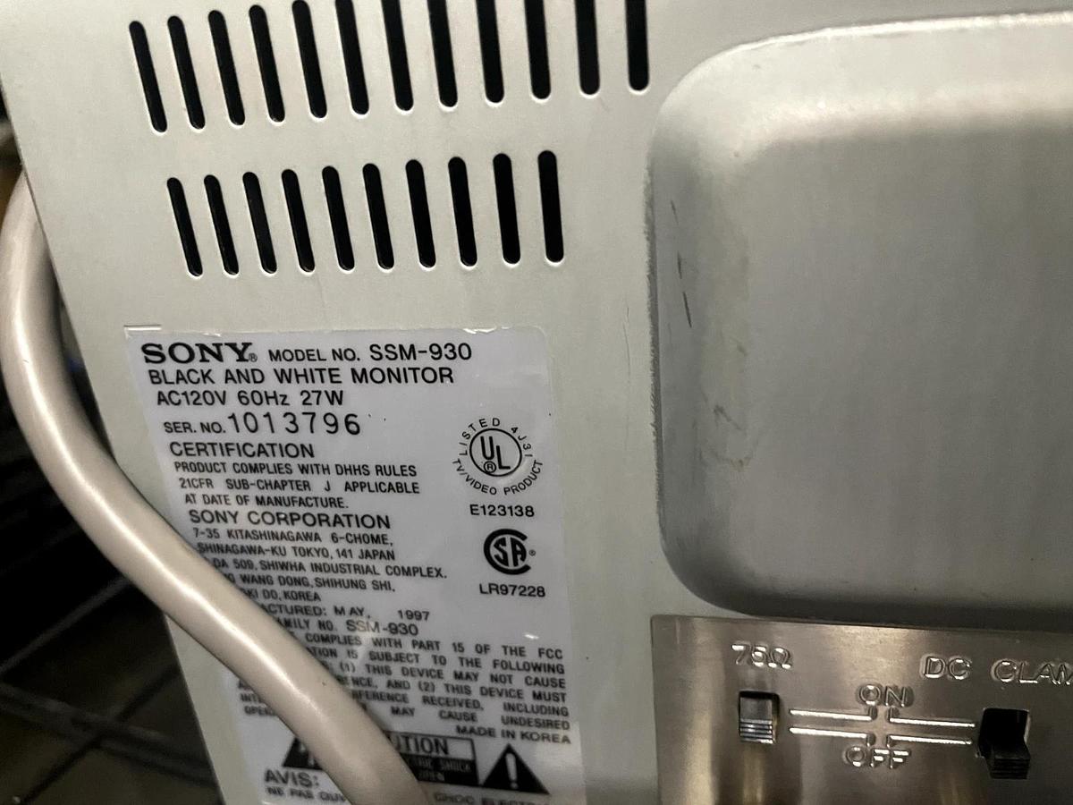 Used Sony SSm-930 9" Black and White Video Monitor For Parts