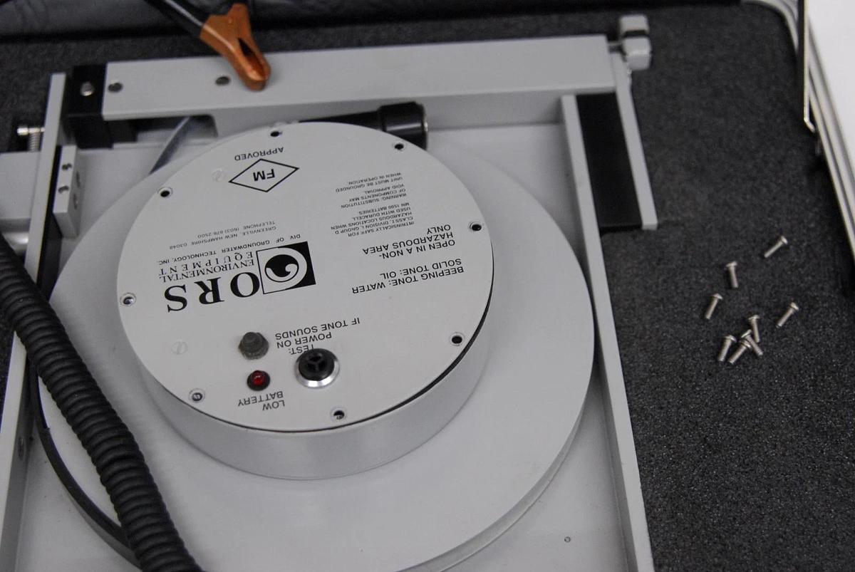 Used ORS Interface Probe 1068013 100ft Battery Powered Water/Oil Level Geotech Meter