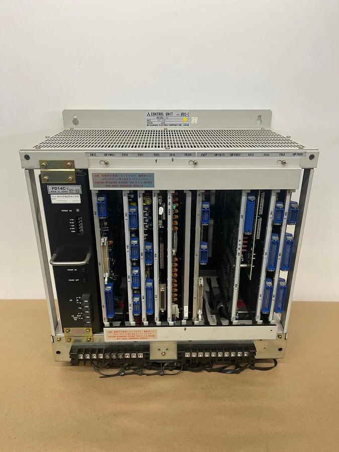 Used Mitsubishi UF01C-2 MELDAS-W7 Control Unit  W/ Installed Cards (DWC200H EDM)