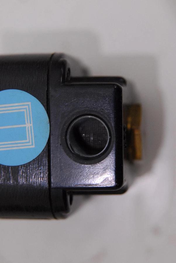 Used Norgren 11-018-100 Air Pressure Regulator - 1/4" NPT 746350064018