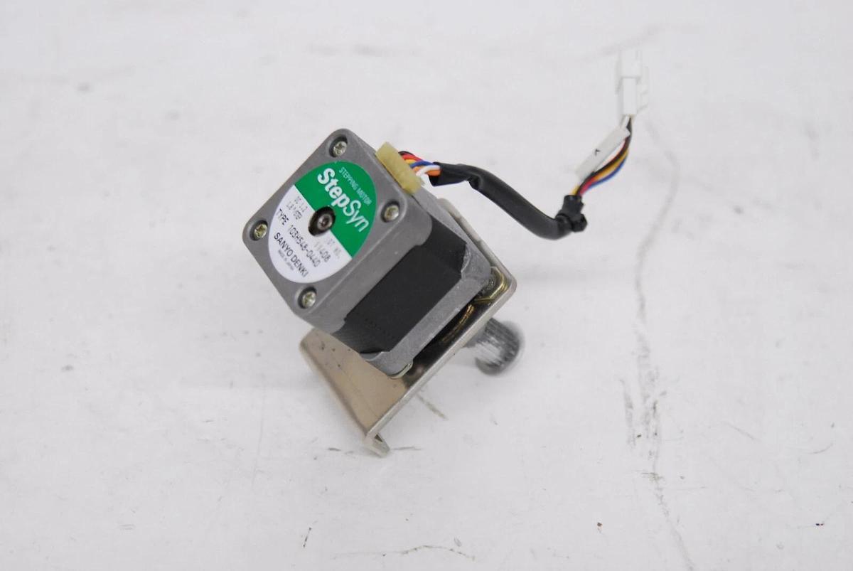Used Sanyo Denki 103H548-0440 StepSyn Stepping Motor (QIAGEN BIOROBOT EZ1)