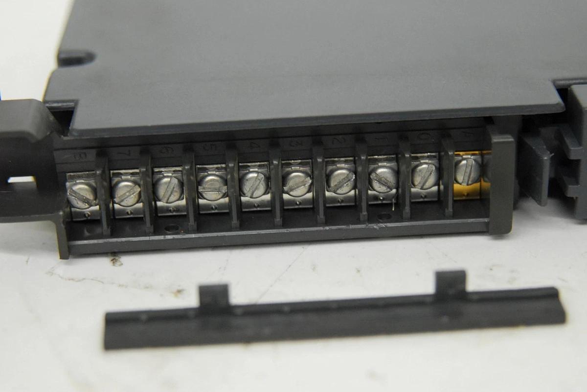 Used Allen-Bradley 1771-IB (12-24V) DC Input Module W/ Wire Arm 1771-WA