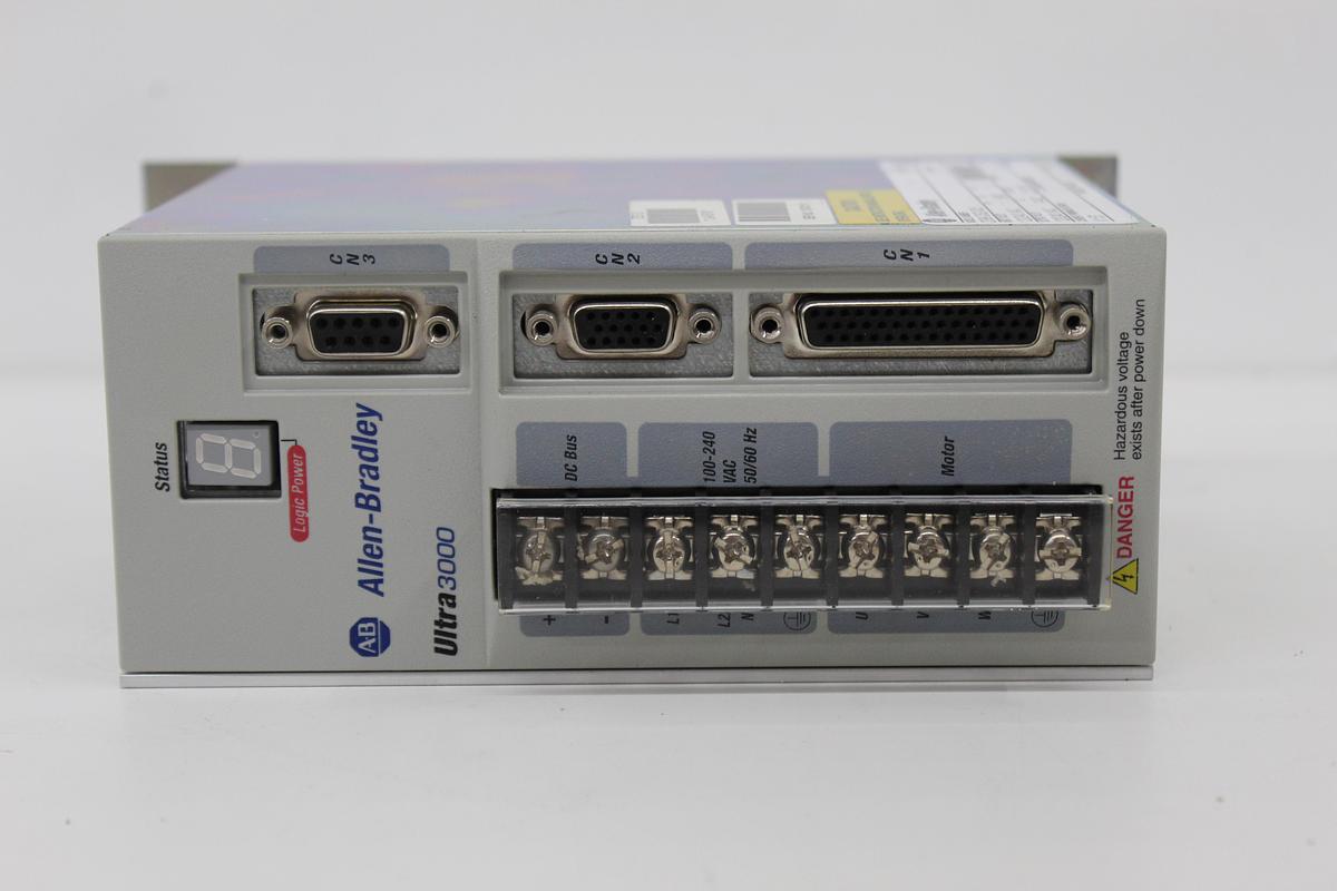 Used Allen Bradley 2098-DSD-005 Series C Ultra3000 Servo Drive 120/240VAC 0-400Hz