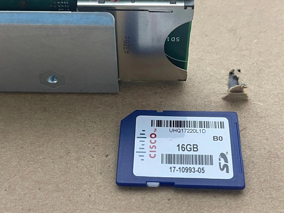 Used CISCO 74-10152-01 PCI-E Riser Card w/ Bracket and SD Card