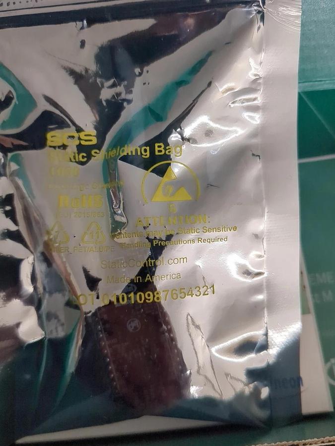 XMC1400 XTREME and OPTIGA Trust M Feather Wing