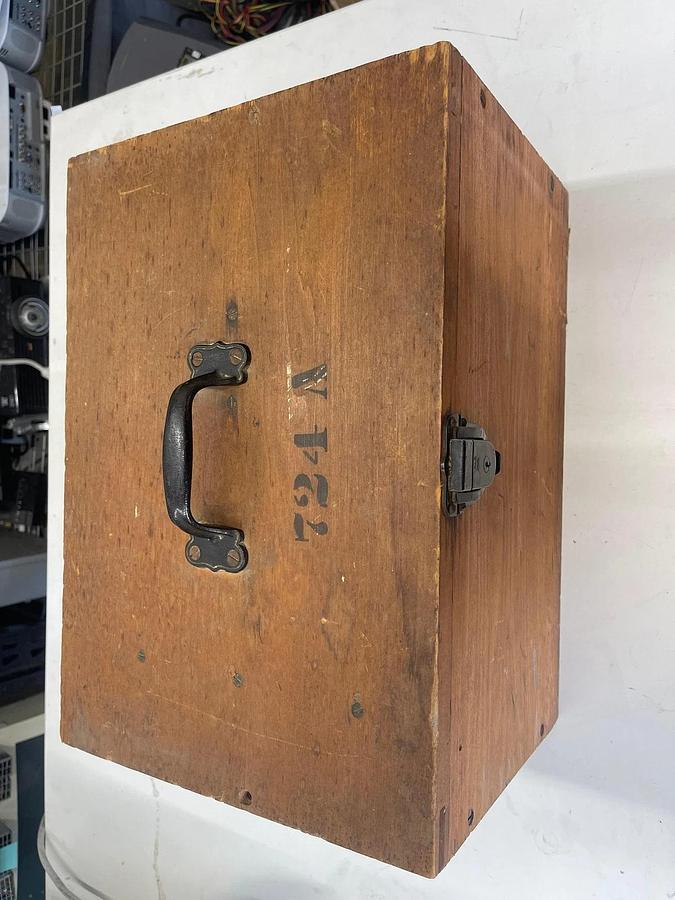 Used Presision Wavemeter Type 724-A Vintage 1940s