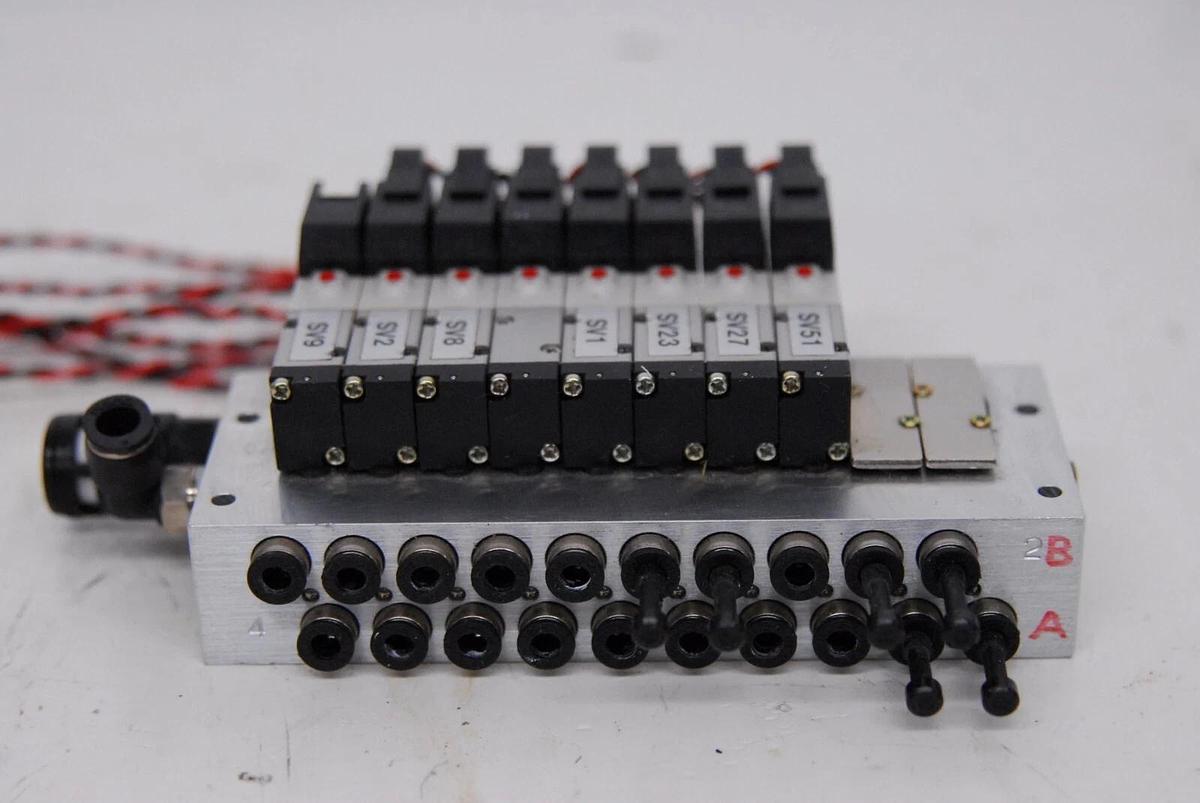 Used Koganei 040M10AJ-6W Manifold W/ 8 A040-4E1 Air Valves