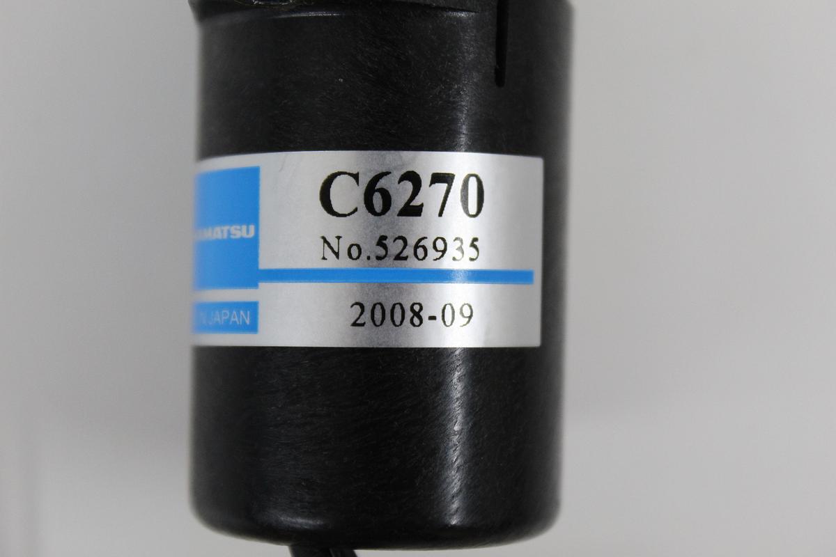 Used Hamamatsu R5984-01 Photomultiplier Tube w/ C6270 Socket