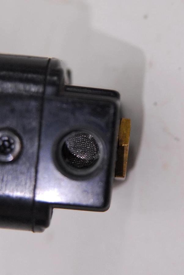 Used Norgren 11-018-100 Air Pressure Regulator - 1/4" NPT 746350064018