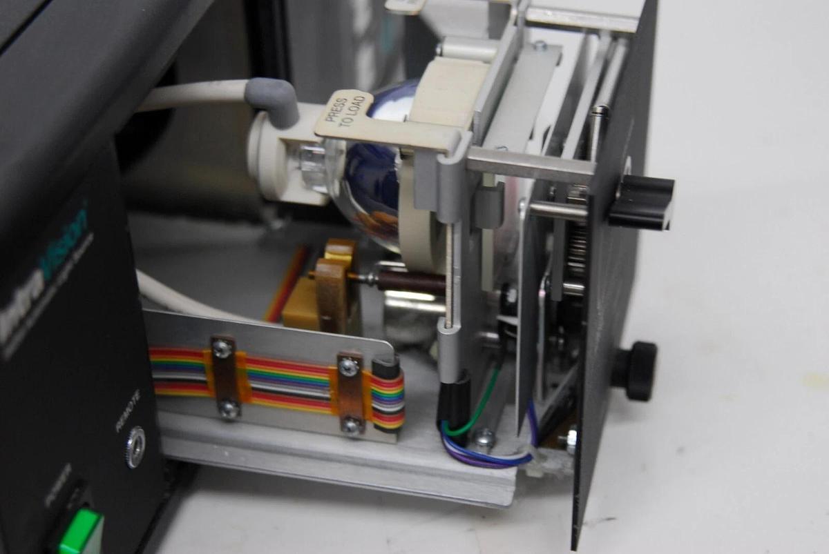 Used Linvatec Intravision 8425A Automatic Light Source