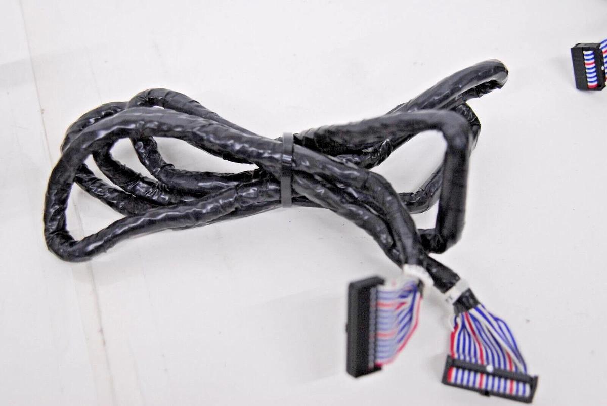 Used Kawasaki D32F-A001 - Lot of Cables/Connectors