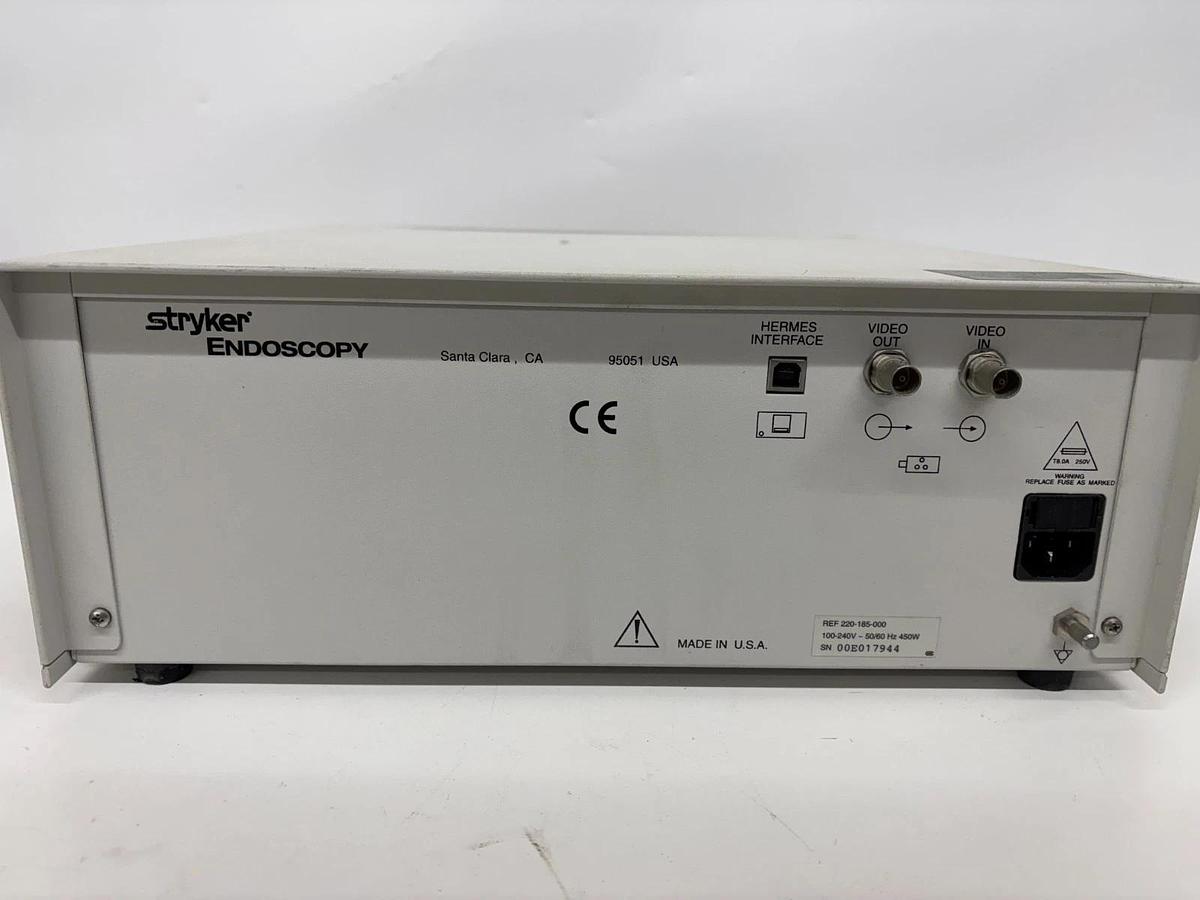 Used Stryker X6000 Endoscopy Light Source 220-185-000