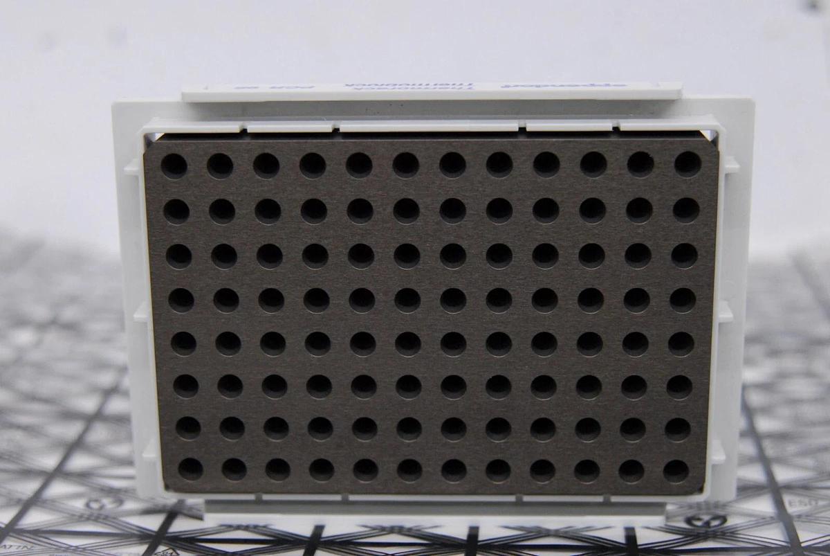 Used Eppendorf 960002083 Thermorack Thermoblock PCR 96 for PCR epMotion 5075