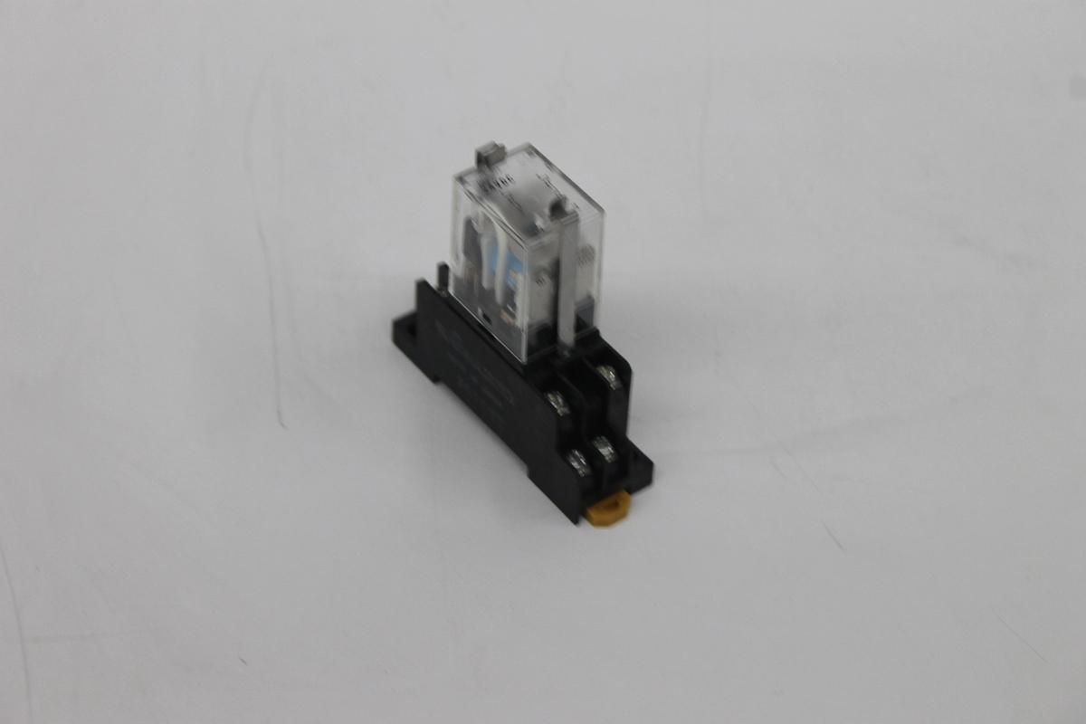 Used Omron MY2 Relay 24VDC W/ Socket Base 2-M4X10 LOT OF 4