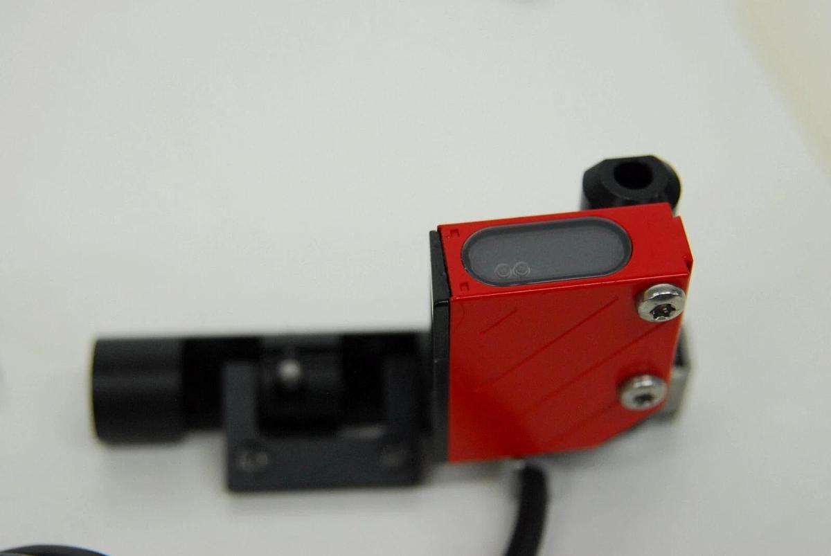 Used Leuze 50105421 BCL 8 SN 492 BHAM Reader Sensor (QIAGEN QIAsymphony SP)